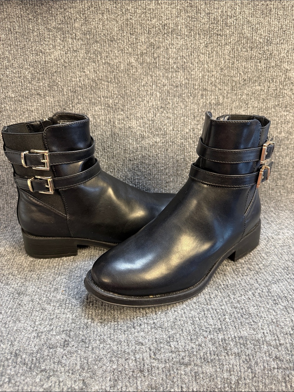 Jones New York Black Ankle Boots with Buckle Straps and Zipper Size 8